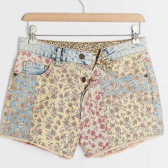 NEW! Anthropologie Farm Rio Ultra High-Rise Patchwork Denim Shorts - 29 $118.00 - Picture 3 of 3